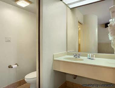 Travelodge By Wyndham Fort Myers Airport Exteriér fotografie